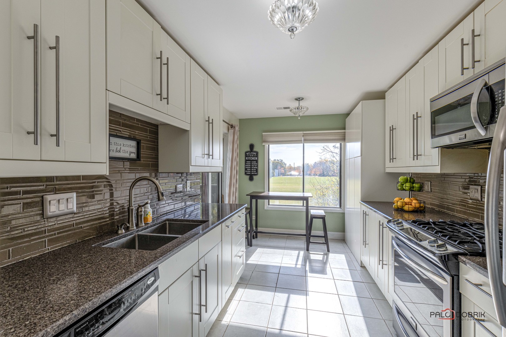 863 Coach Road, Unit 2 Palatine, IL 60074 - Photo 8 of 24 Gallery Image 8