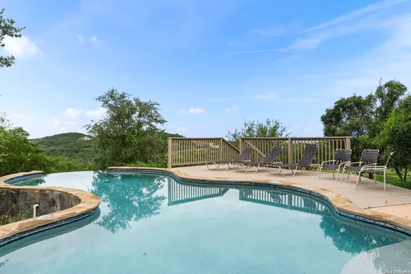 $900,000 | 1040 County Road 2720, Mico, TX 78056
