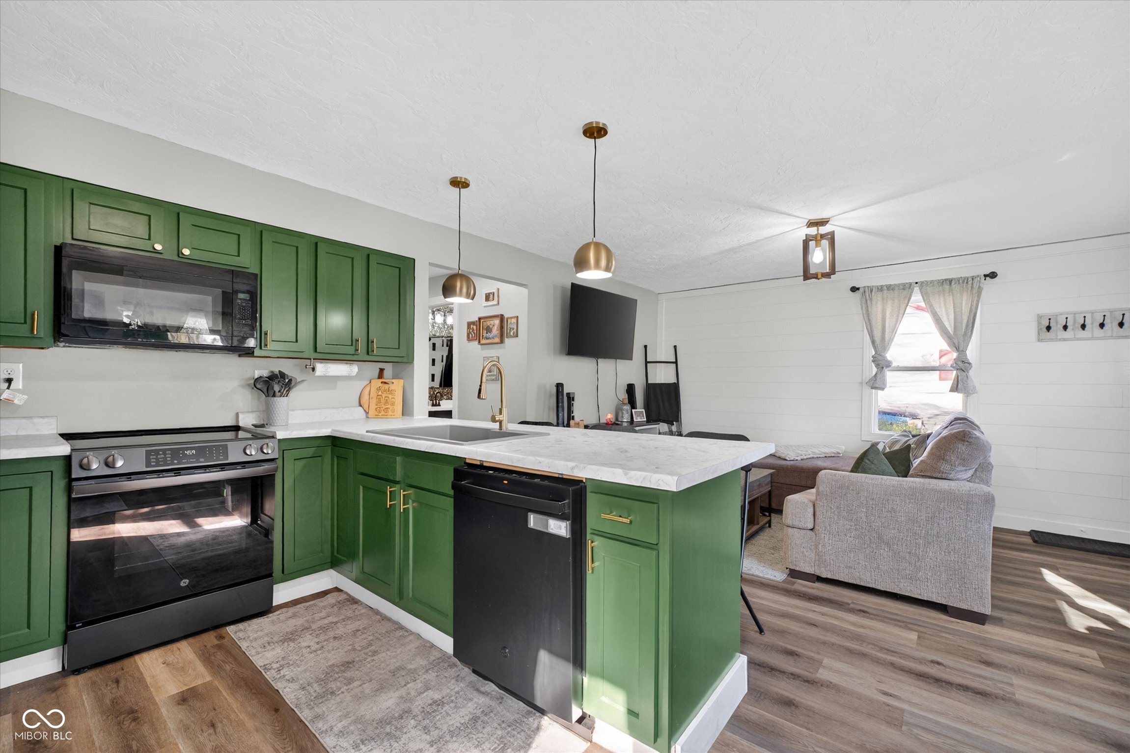 22 West 40th Street Anderson, IN 46013 - Photo 11 of 36