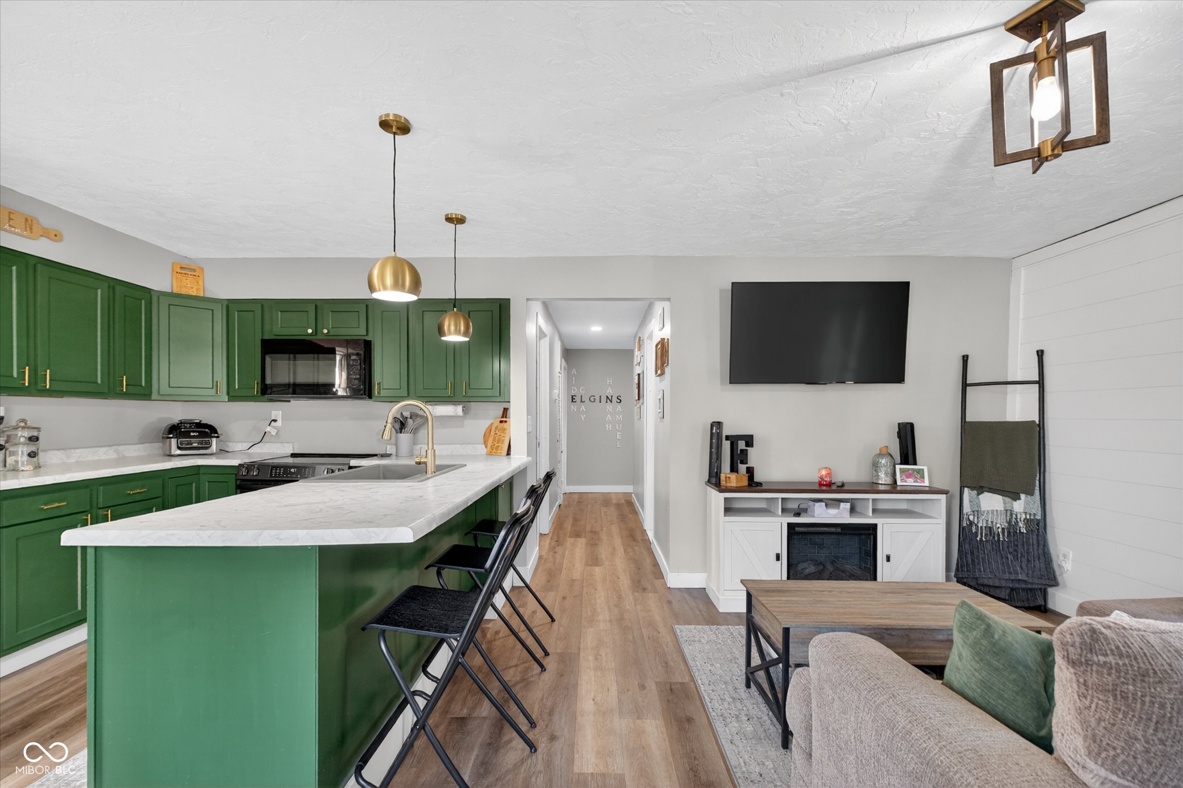 22 West 40th Street Anderson, IN 46013 - Photo 4 of 36