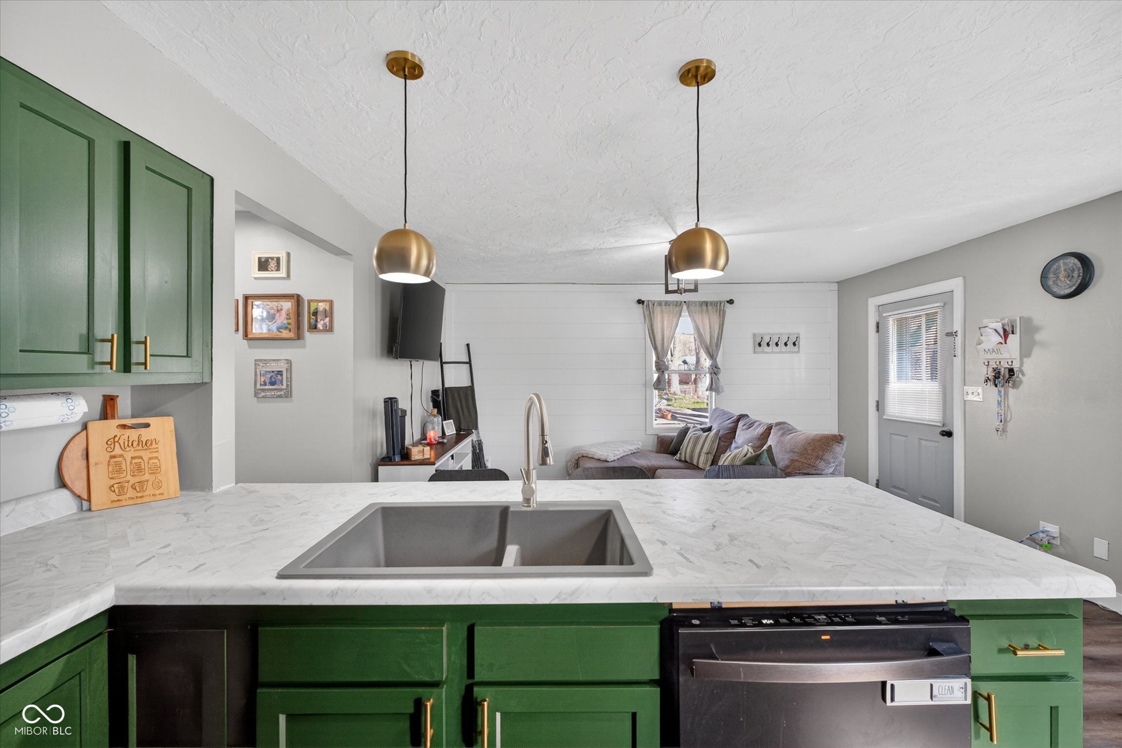 22 West 40th Street Anderson, IN 46013 - Photo 8 of 36