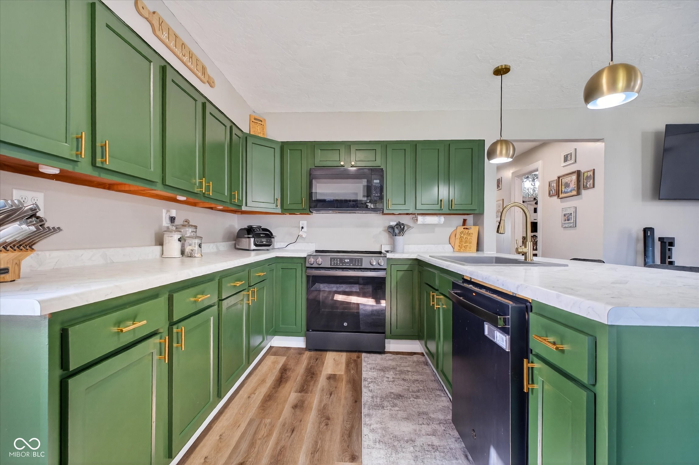 22 West 40th Street Anderson, IN 46013 - Photo 10 of 36