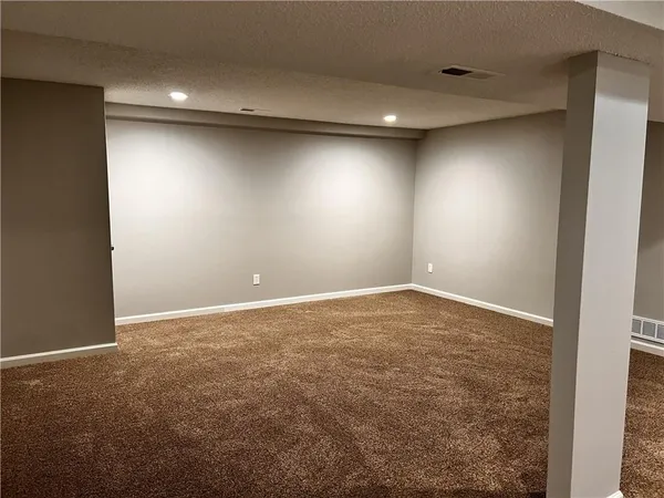 $2,645 | 4509 Northeast Jamestown Drive, Lee's Summit, MO 64064
