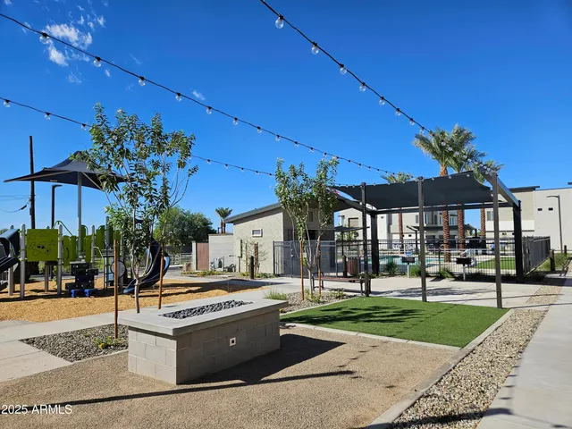 $1,995 | 651 North Ironwood Drive, Unit 1, Apache Junction, AZ 85120