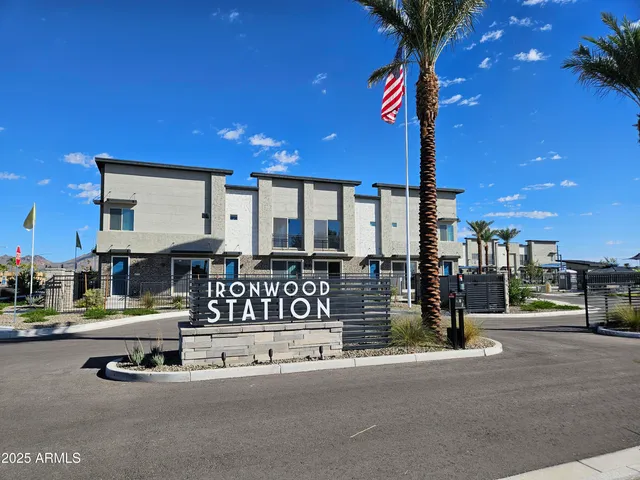 $1,995 | 651 North Ironwood Drive, Unit 1, Apache Junction, AZ 85120