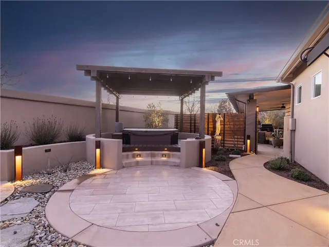 $1,115,000 | 320 Cool Valley Drive, Paso Robles, CA 93446