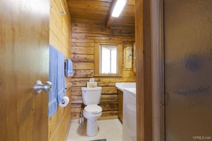 E27350 Forest Road Watersmeet, MI 49969 - Photo 15 of 60 Gallery Image 15