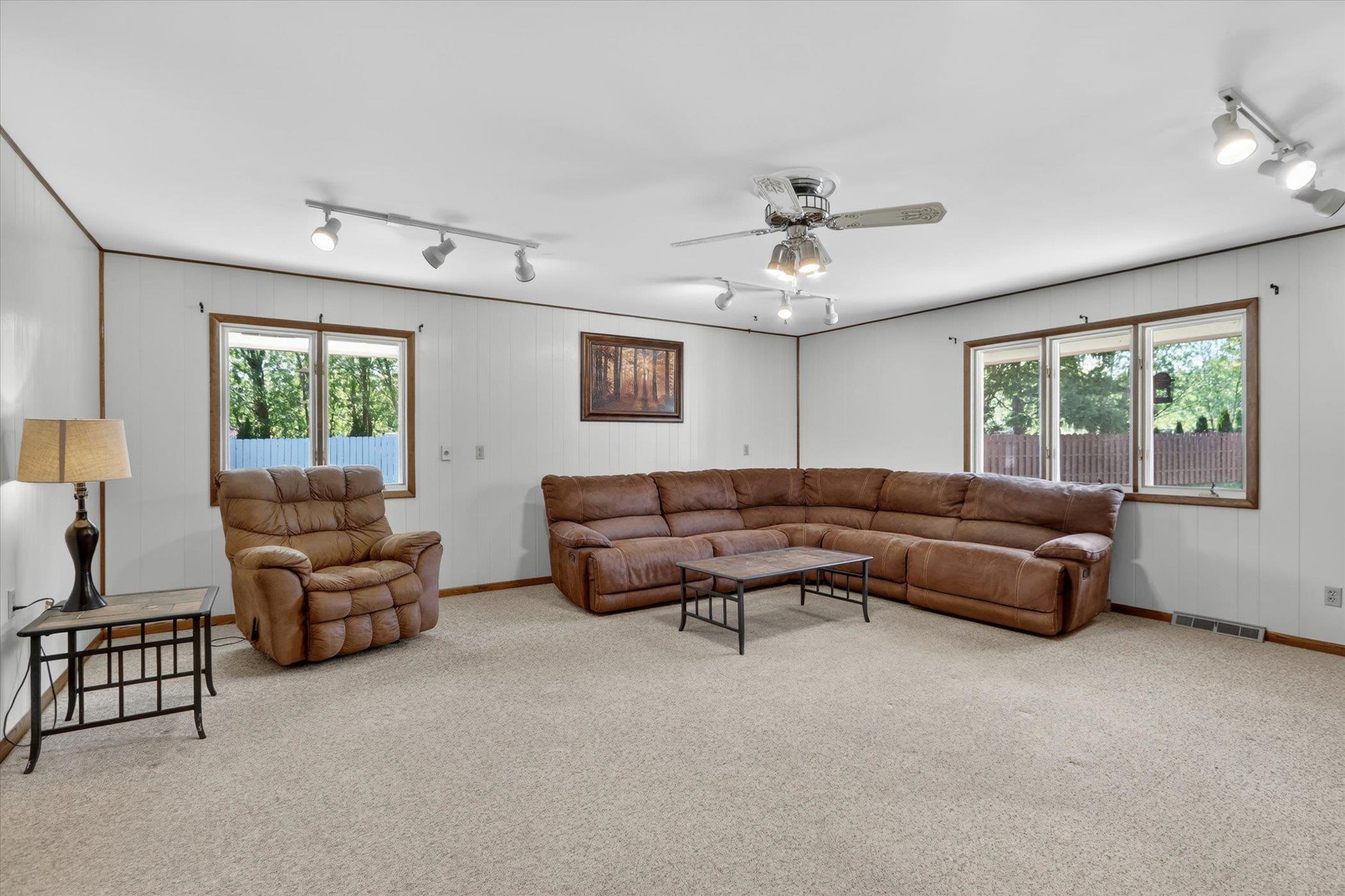 5138 East County Road South Beloit, WI 53511 - Photo 37 of 73