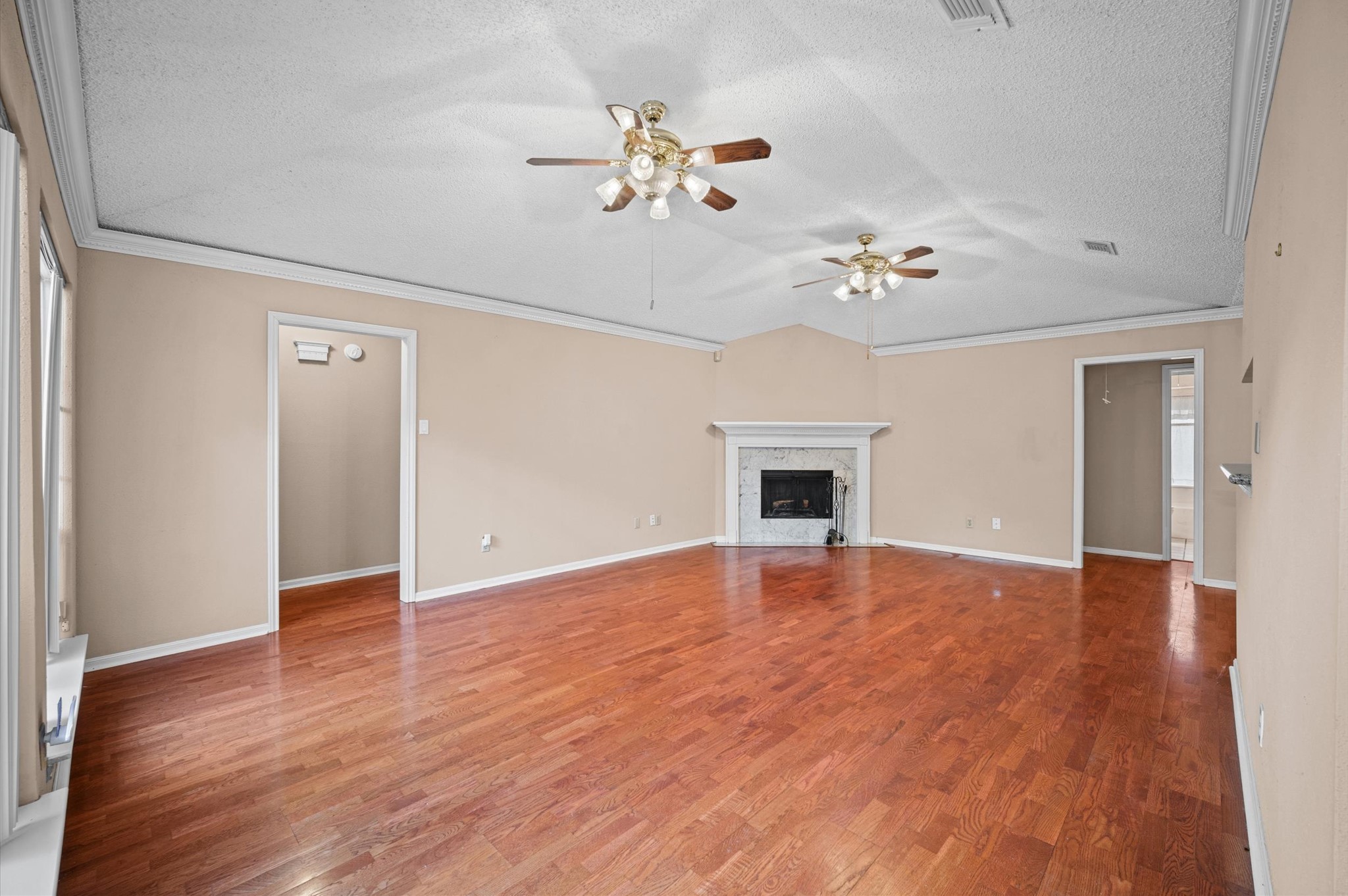 6903 Bullinger Drive Spring, TX 77379 - Photo 9 of 27 Great Size Family Room