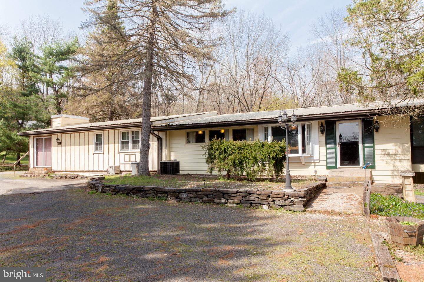 4646 Lower Mountain Road New Hope, PA 18938 - Photo 2 of 28 Gallery Image 2