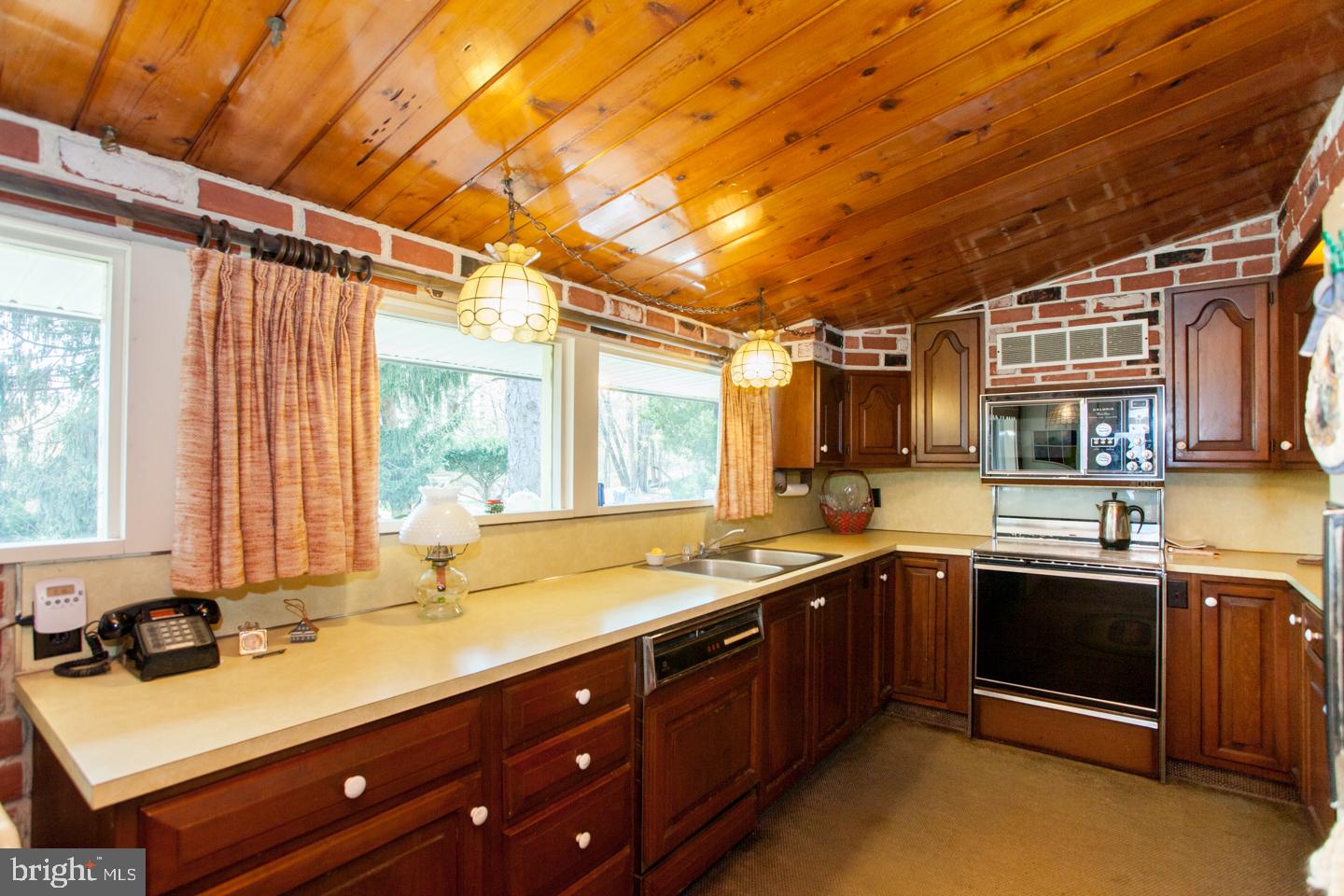 4646 Lower Mountain Road New Hope, PA 18938 - Photo 6 of 28 Gallery Image 6