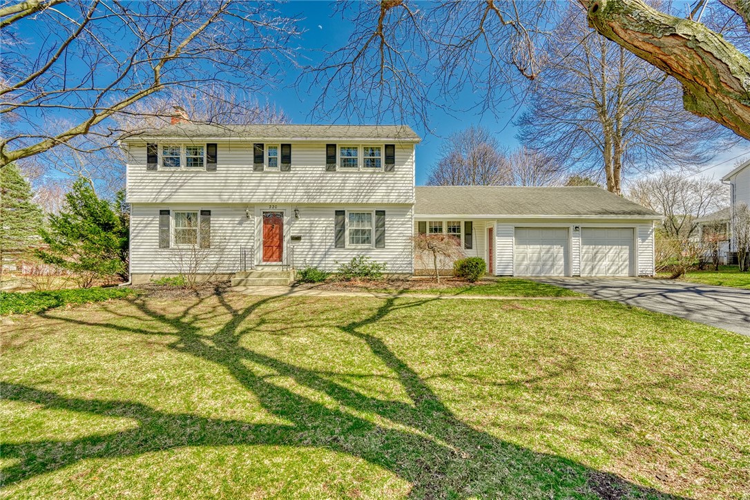 220 London Road Webster, NY 14580 - Photo 1 of 47