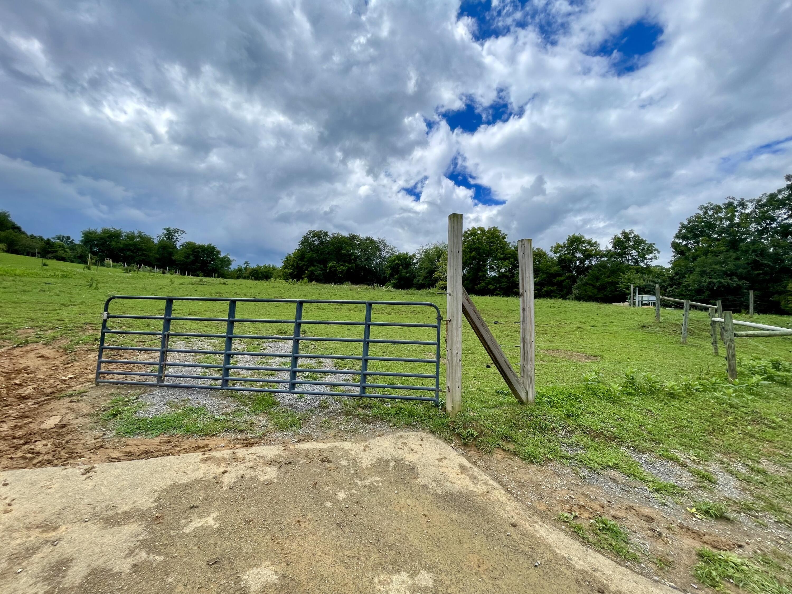 Lot 4 Huff Road Troutville, VA 24175 - Photo 5 of 12 BA9D102F-0AF2-4049-A769-ACBAD5FA1C00_1_2