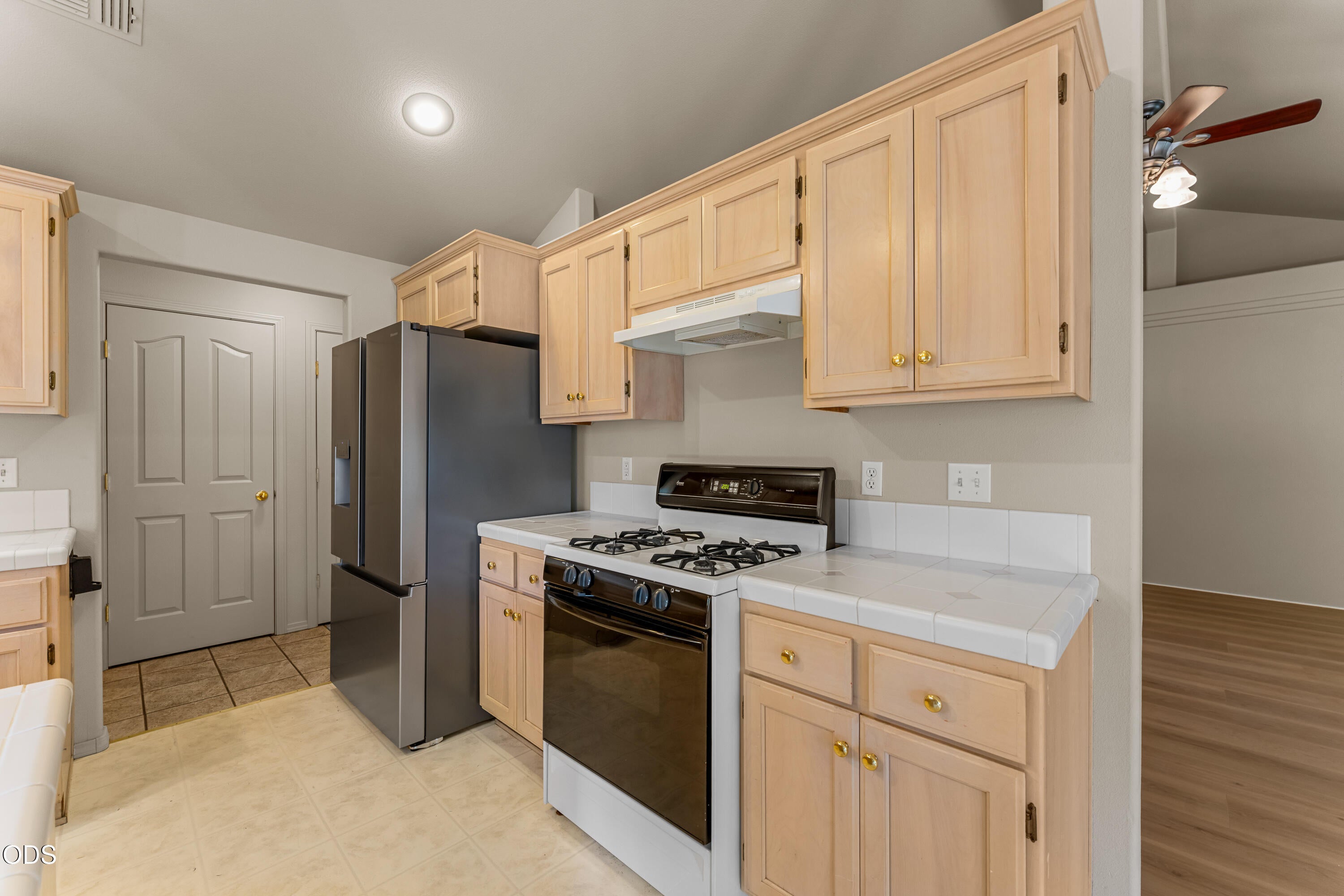 1222 Greentree Way Central Point, OR 97502 - Photo 10 of 27 Gallery Image 10