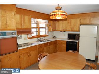 7 Hollow Road Telford, PA 18969 - Photo 5 of 12 Kitchen