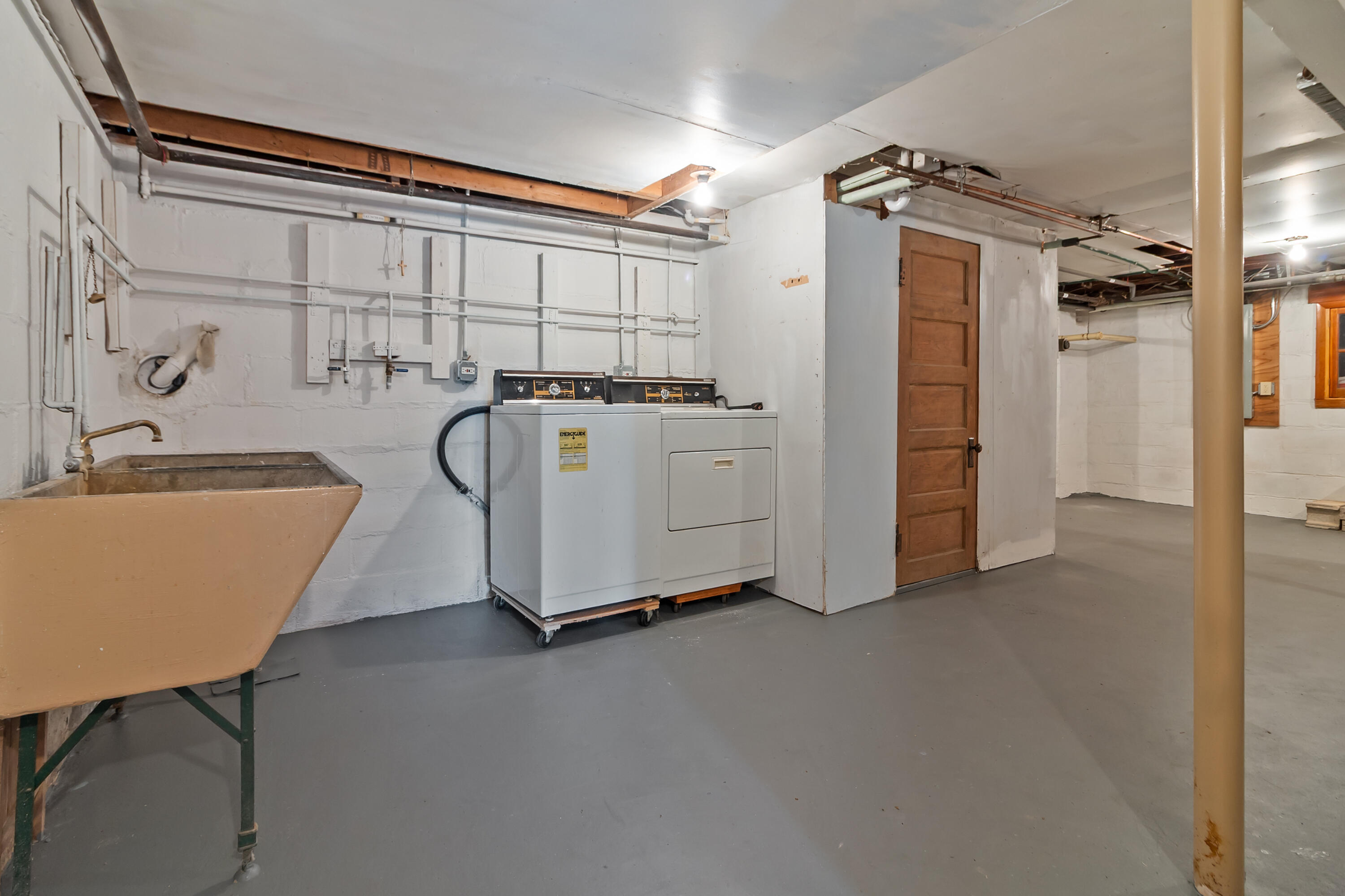 W3926 Springbrook Road Linn, WI 53147 - Photo 32 of 45 Laundry/bath