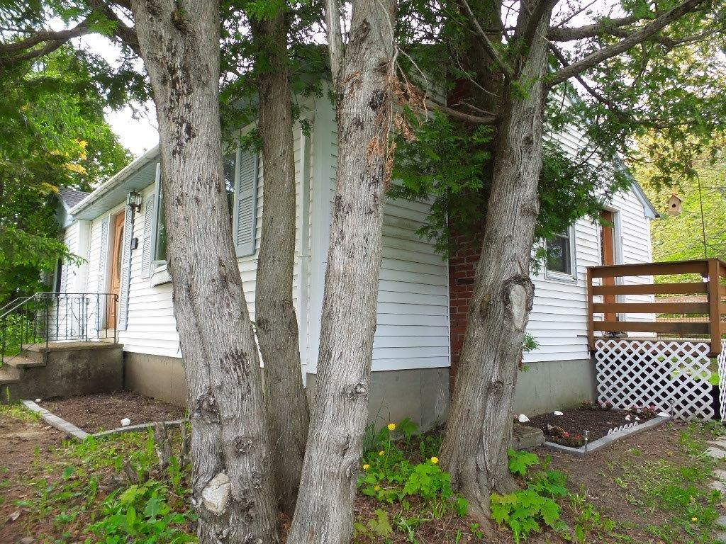 19 New England Road Augusta, ME 04330 - Photo 2 of 21 Side View
