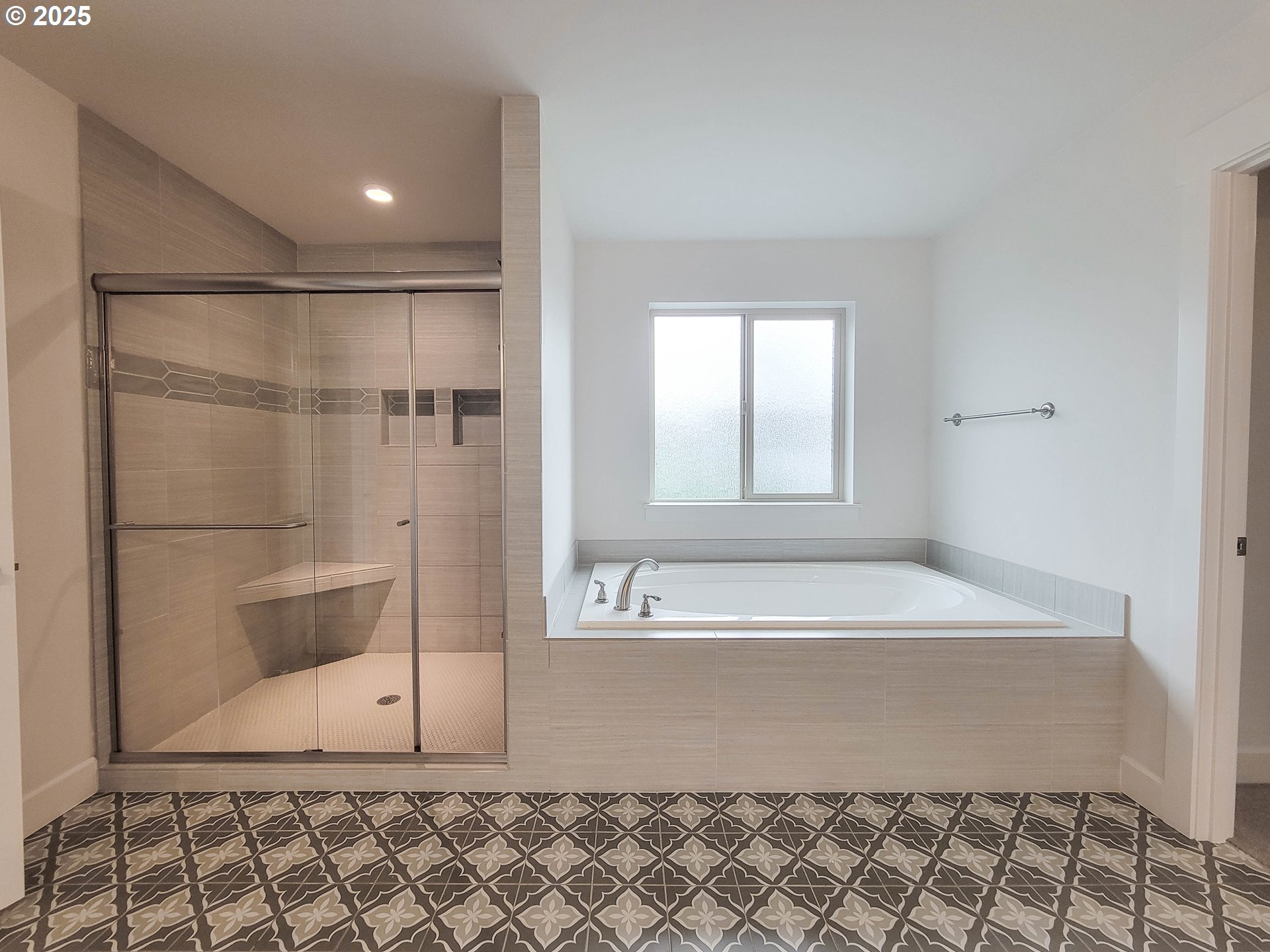 1222 Brookside Avenue Forest Grove, OR 97116 - Photo 20 of 30 a bathroom with a bathtub and a shower