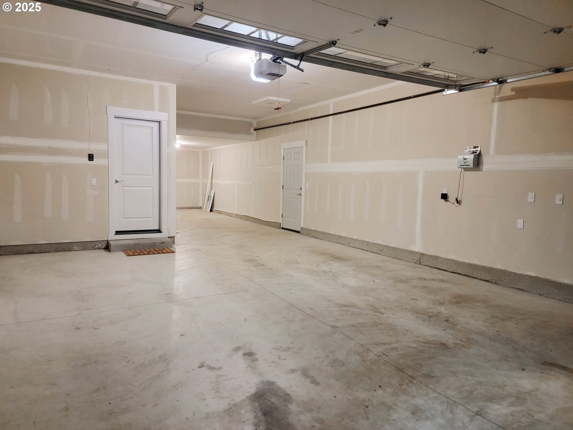 1222 Brookside Avenue Forest Grove, OR 97116 - Photo 29 of 30 a view of a garage