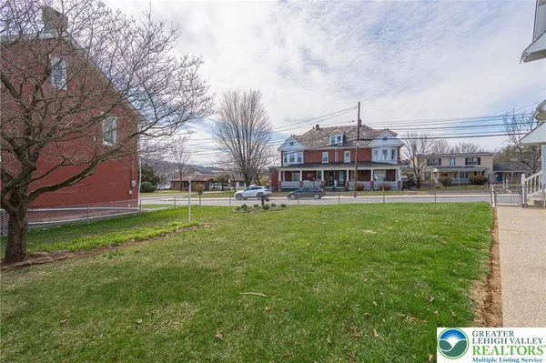 $325,000 | 115 Macungie Avenue, Emmaus, PA 18049