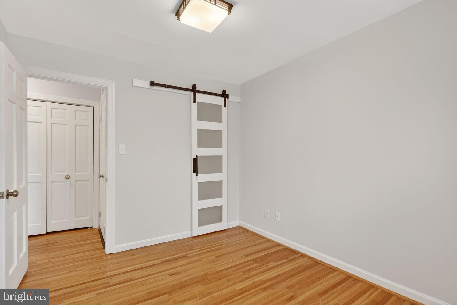 505 H Street Southwest Washington, DC 20024 - Photo 31 of 40 3rd floor 3rd bedroom w/a custom closet