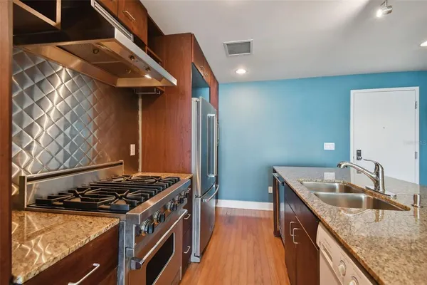 $2,699 | 1208 East Kennedy Boulevard, Unit 1126, Tampa, FL 33602