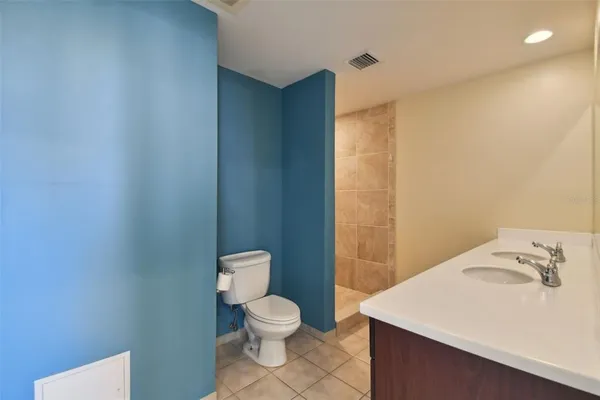 $2,699 | 1208 East Kennedy Boulevard, Unit 1126, Tampa, FL 33602