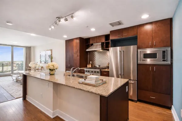 $2,699 | 1208 East Kennedy Boulevard, Unit 1126, Tampa, FL 33602