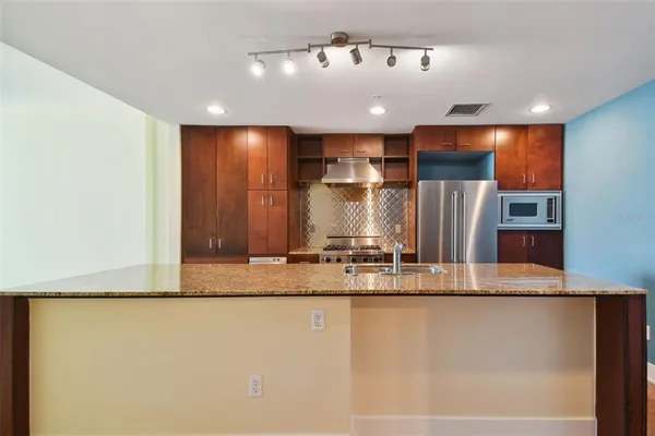$2,699 | 1208 East Kennedy Boulevard, Unit 1126, Tampa, FL 33602