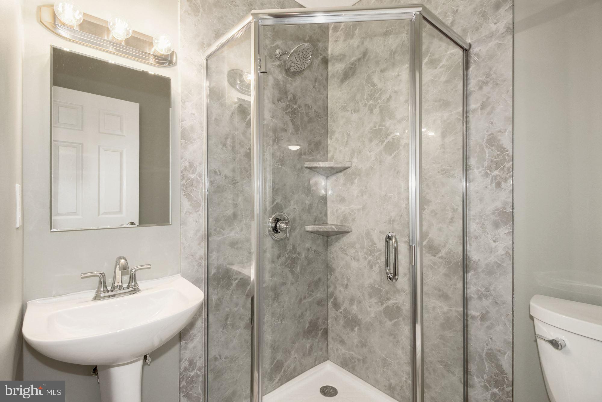465 Pleasanton Road, Unit C32 Westminster, MD 21157 - Photo 13 of 28 Hall Bathroom
