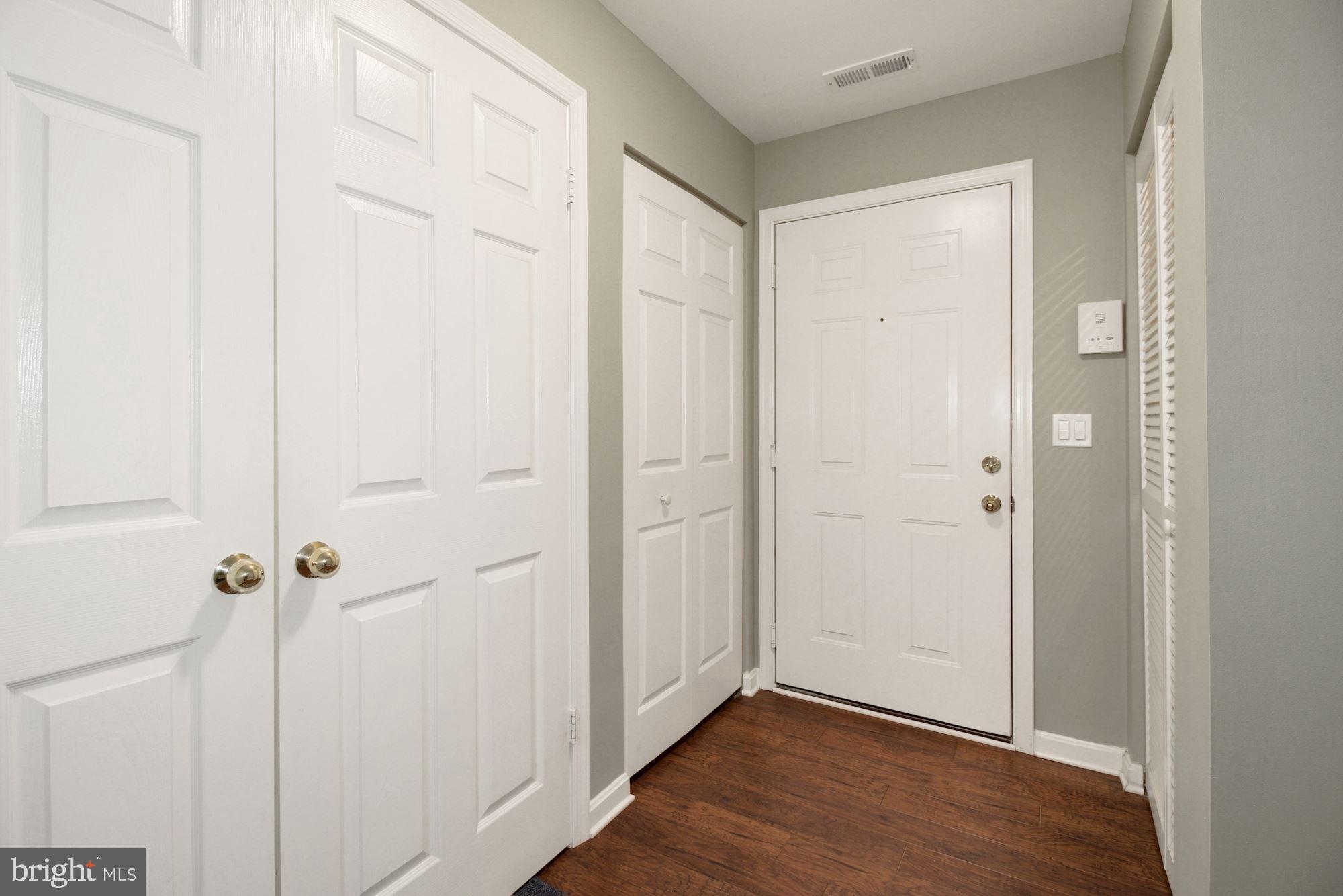465 Pleasanton Road, Unit C32 Westminster, MD 21157 - Photo 8 of 28 Entry Foyer