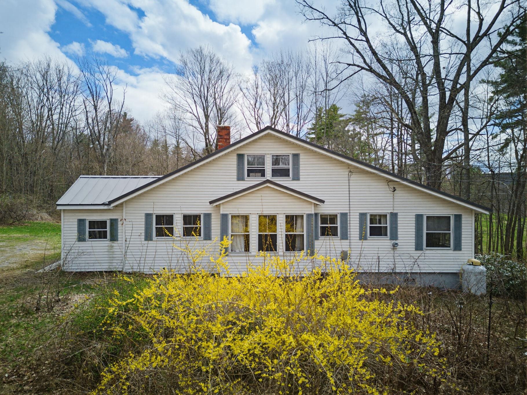 43 Old County Road North Deering, NH 03244 - Photo 2 of 40 Gallery Image 2