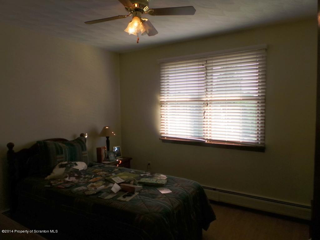 219 Rinaldi Drive Taylor, PA 18517 - Photo 12 of 23 Gallery Image 12