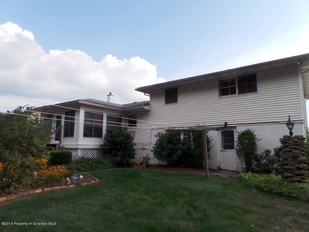 219 Rinaldi Drive Taylor, PA 18517 - Photo 2 of 23 Gallery Image 2