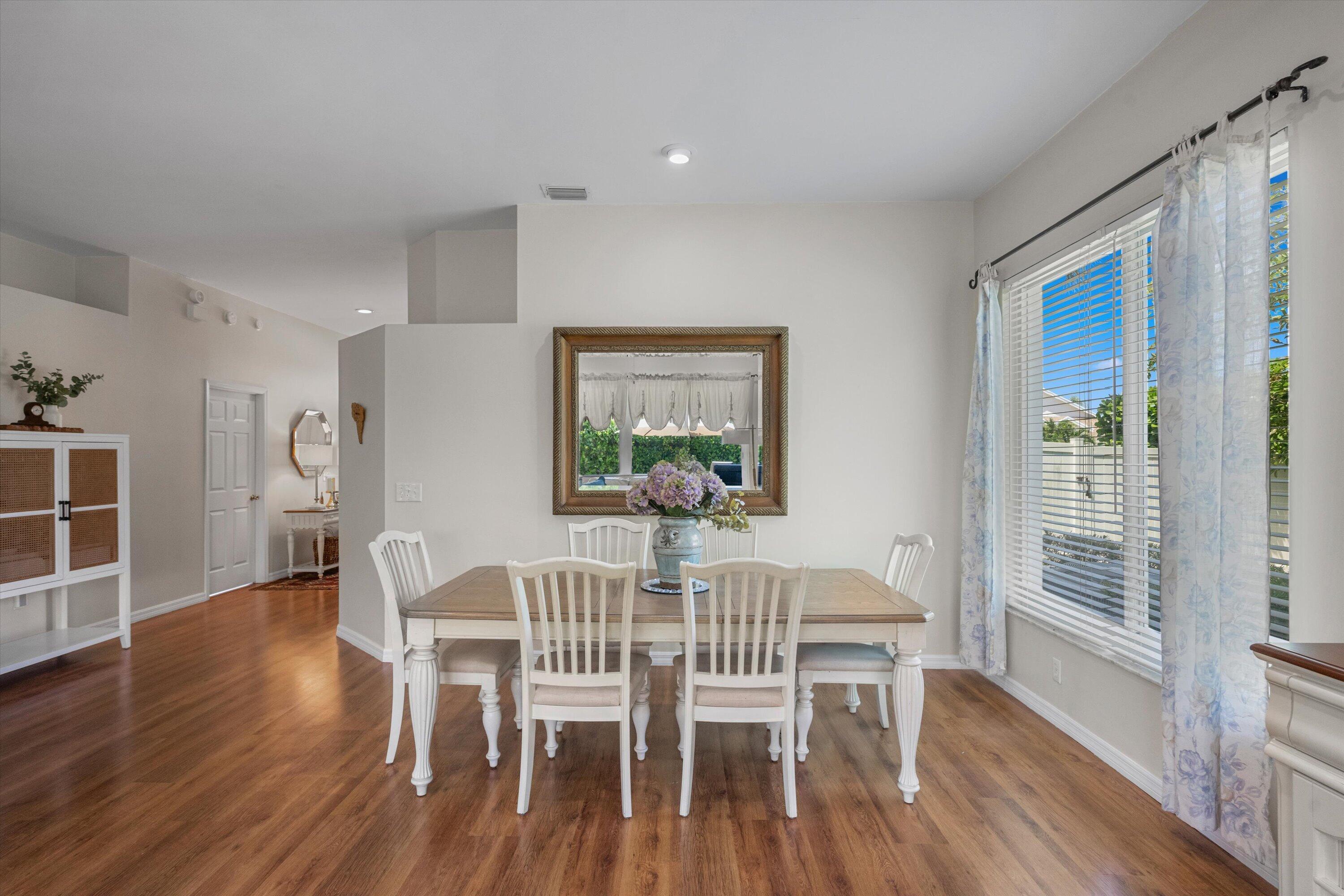 1110 Aviary Road Wellington, FL 33414 - Photo 9 of 51 dining area