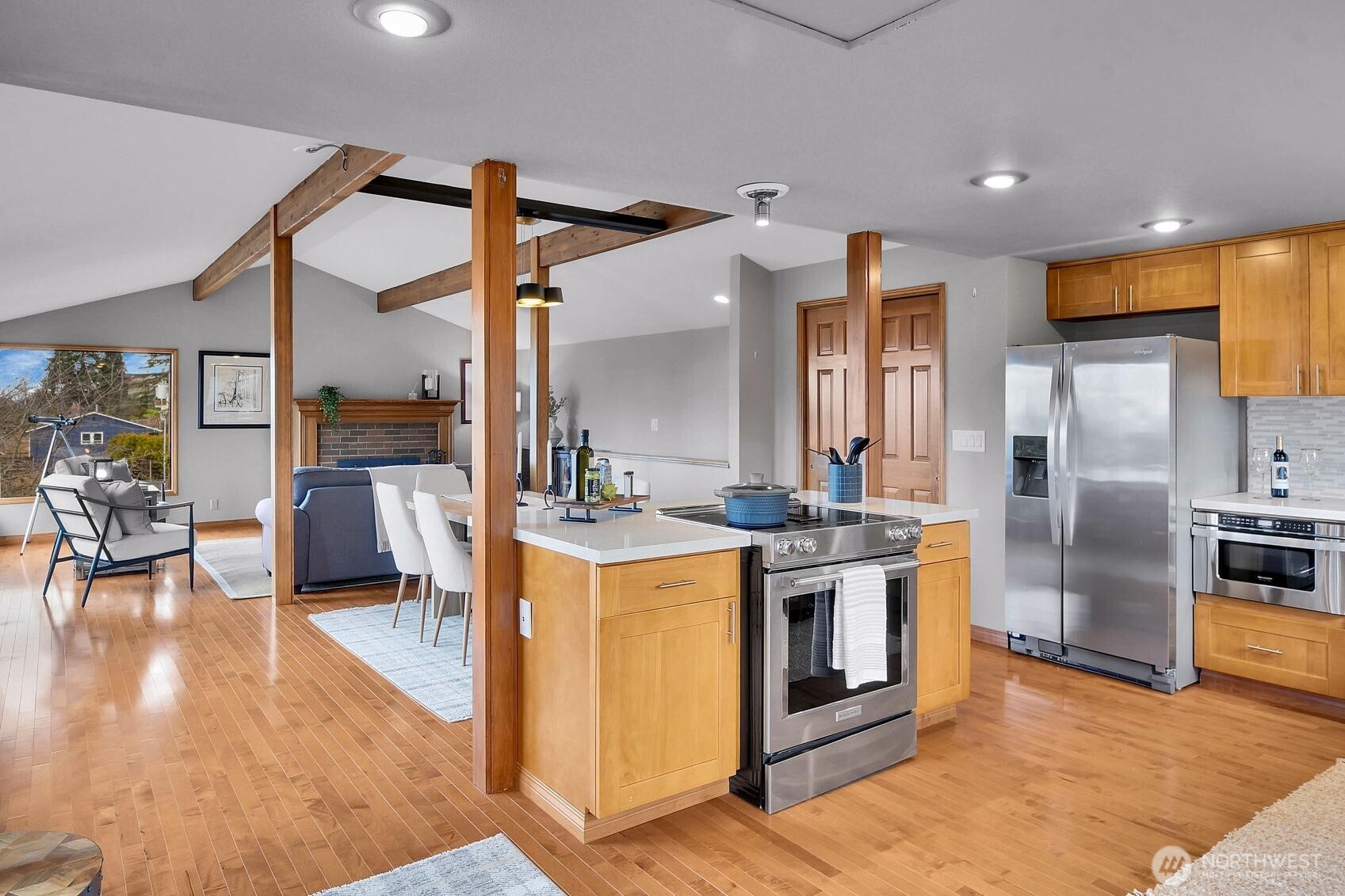 902 7th Avenue South Edmonds, WA 98020 - Photo 13 of 32