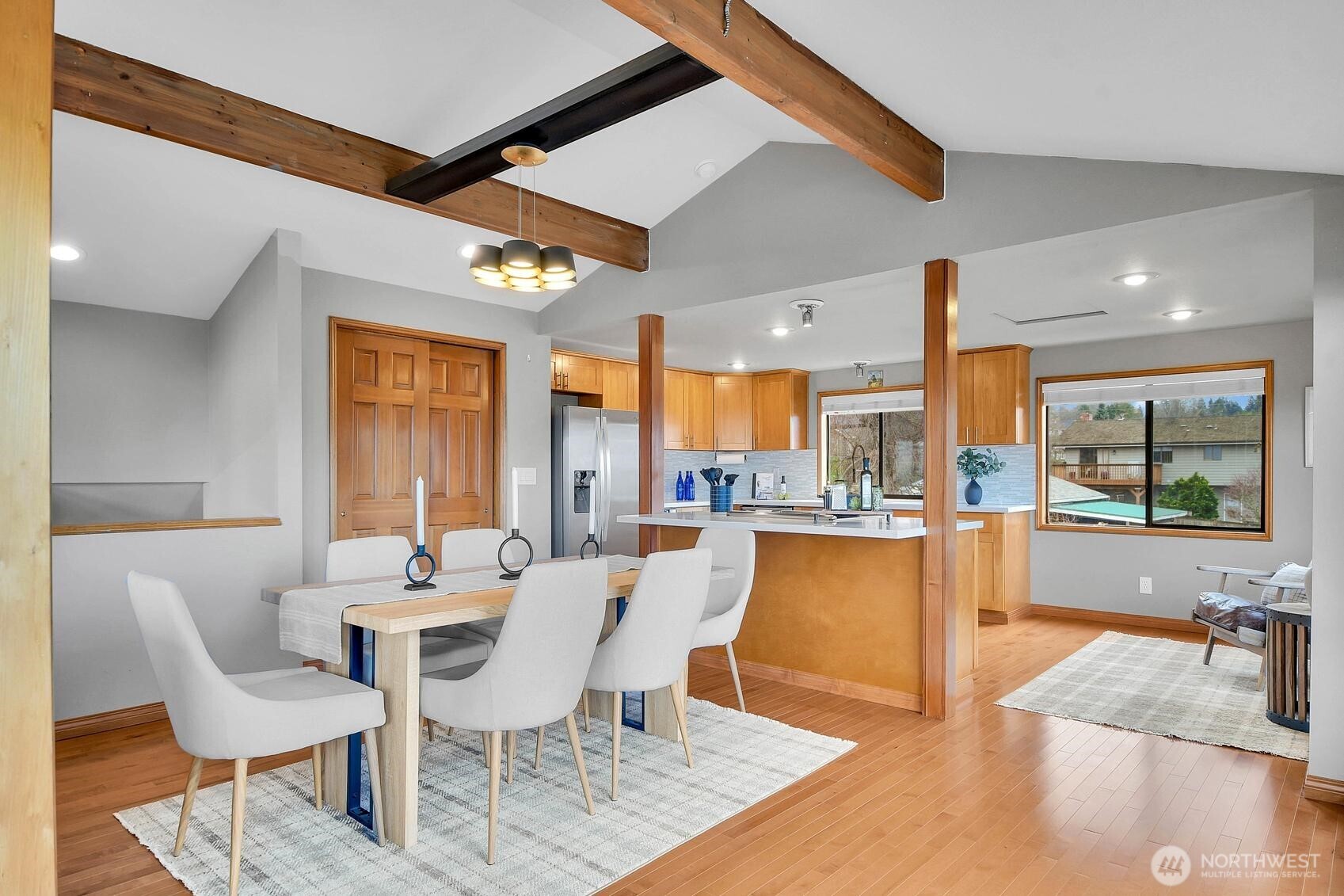 902 7th Avenue South Edmonds, WA 98020 - Photo 9 of 32