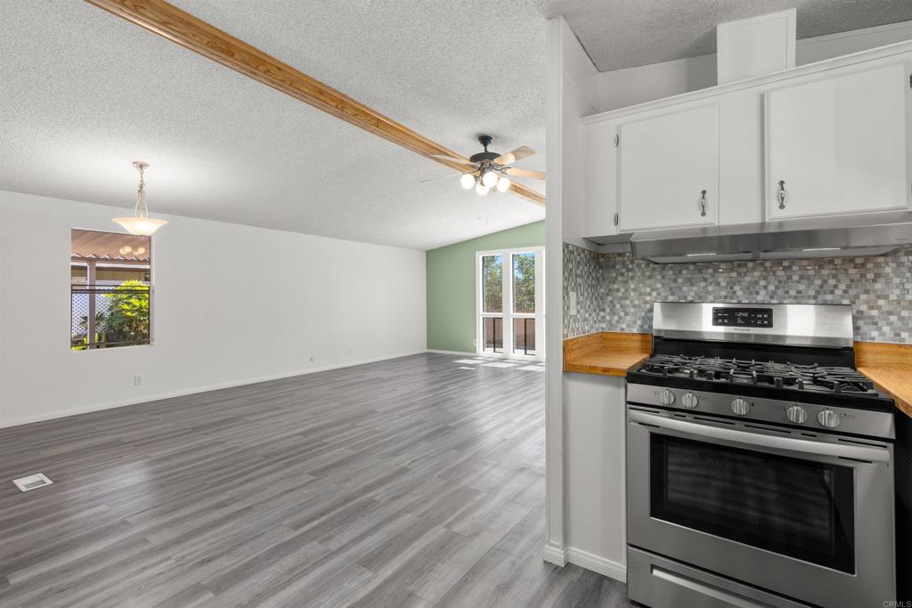 909 Richland Road, Unit 4 San Marcos, CA 92069 - Photo 13 of 37