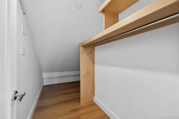 $3,250 | 108 South Street, Unit D, Oyster Bay, NY 11771