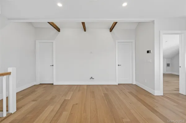 $3,250 | 108 South Street, Unit D, Oyster Bay, NY 11771