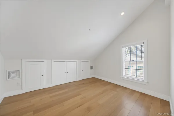 $3,250 | 108 South Street, Unit D, Oyster Bay, NY 11771