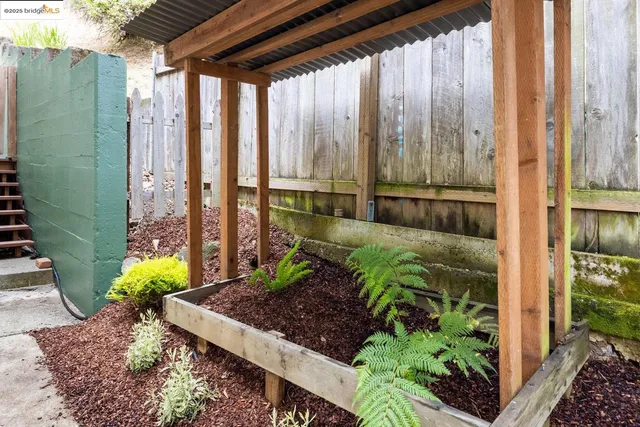 $1,175,000 | 6342 Doran Drive, Oakland, CA 94611