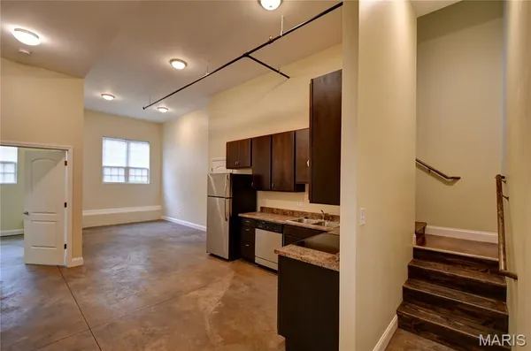 $1,600 | 257 South Florissant Road, Unit 106, Ferguson, MO 63135