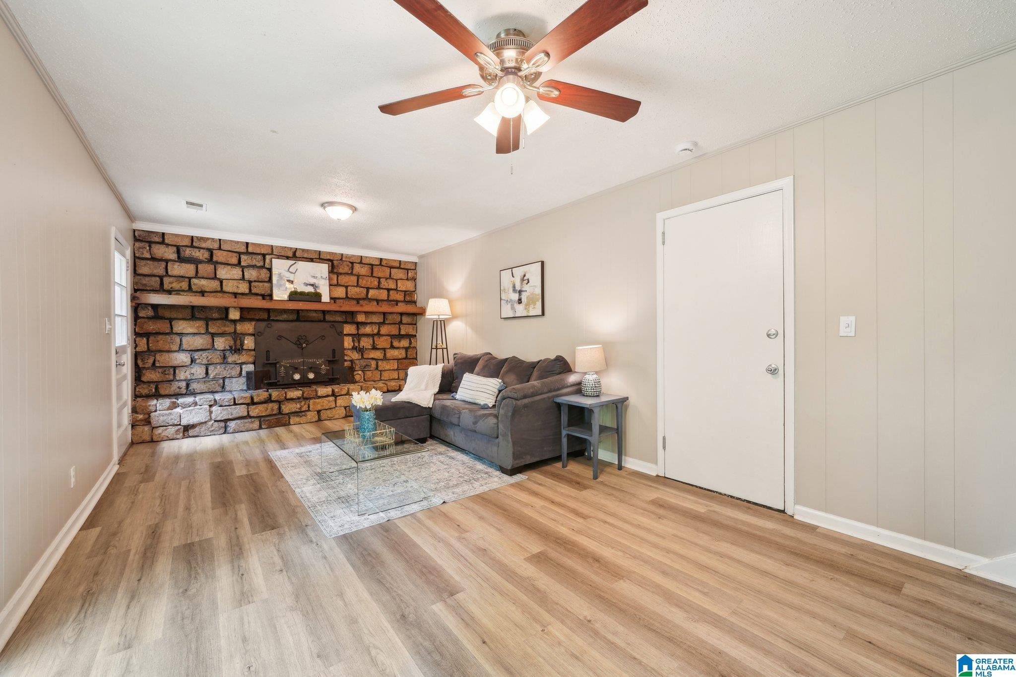 133 Hickory Street Alabaster, AL 35114 - Photo 6 of 38