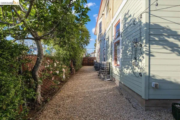 $679,000 | 2201 Coloma Street, Oakland, CA 94602