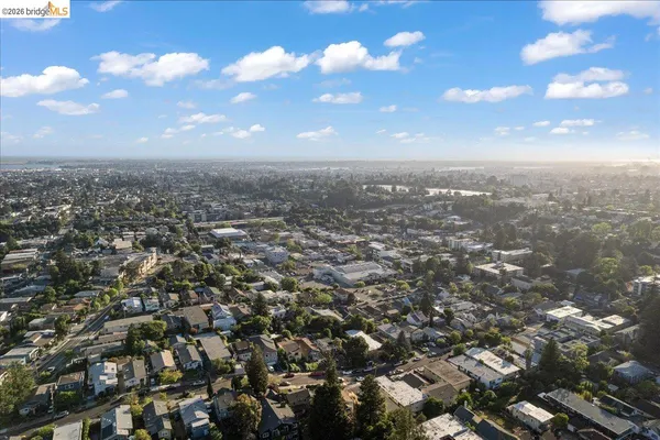 $679,000 | 2201 Coloma Street, Oakland, CA 94602