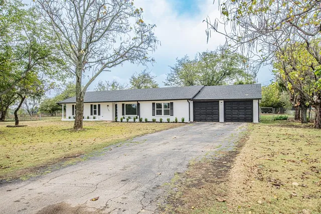 $599,000 | 11300 Smallwood Drive, Burleson, TX 76028