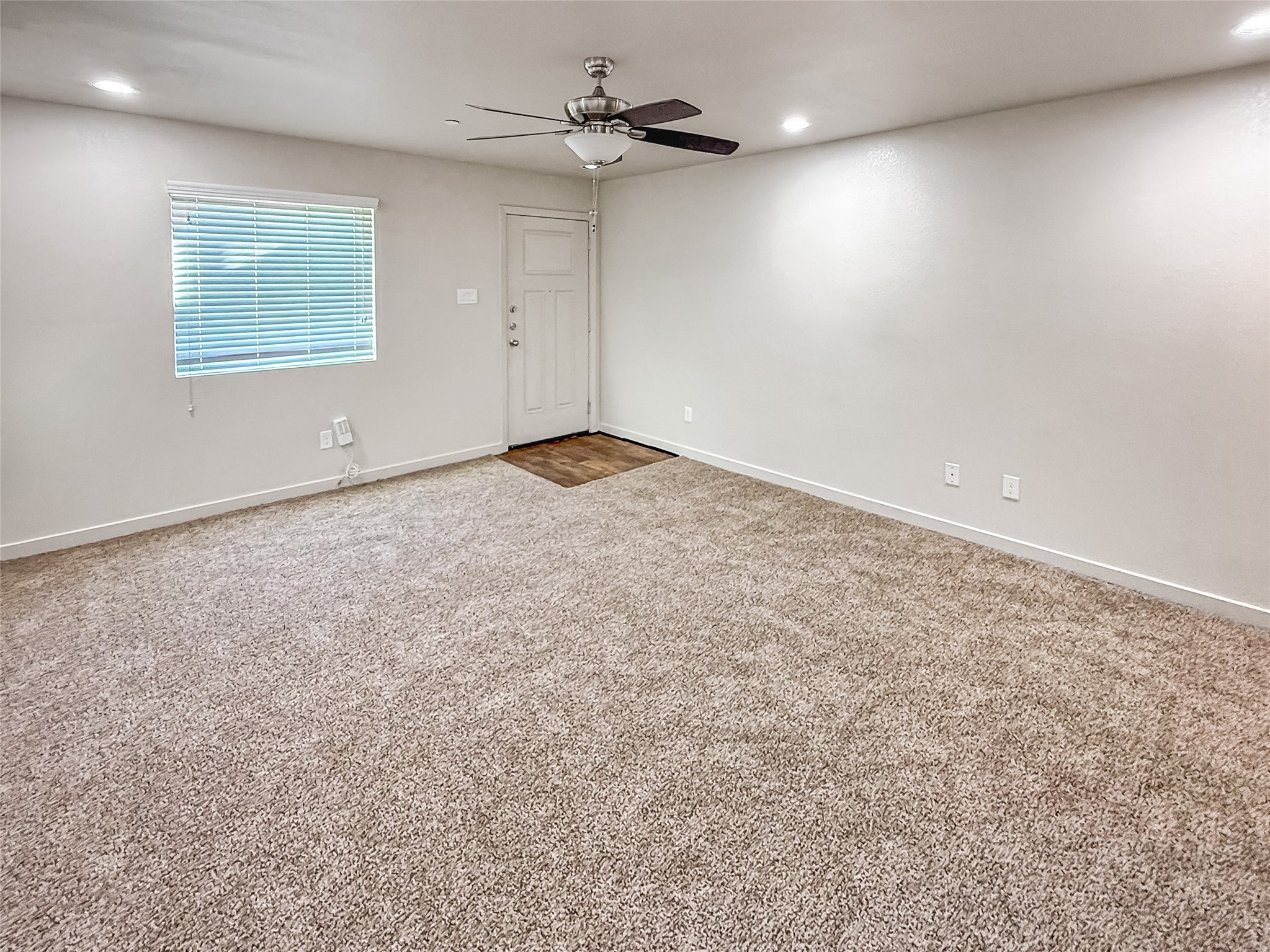 10535 Mills Road, Unit 4B Houston, TX 77070 - Photo 4 of 28