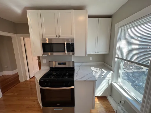 $4,400 | 2 Gilson Terrace, Unit 3, Somerville, MA 02143