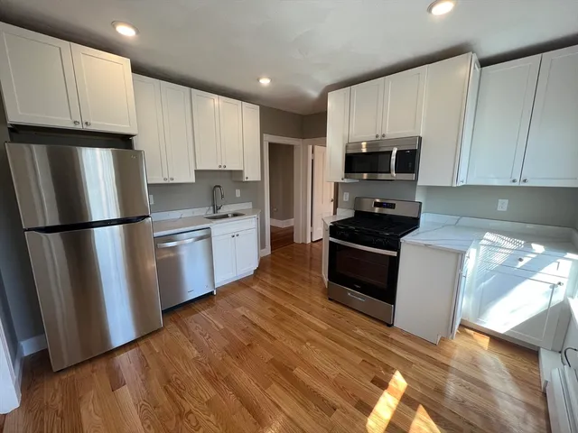 $4,400 | 2 Gilson Terrace, Unit 3, Somerville, MA 02143